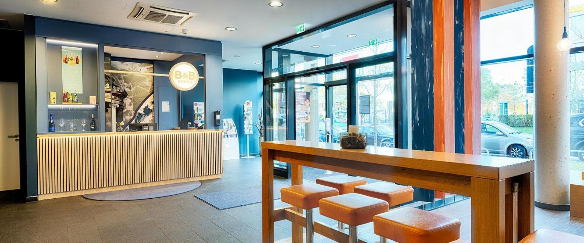 B&B Hotel Muenchen-Trudering Exterior photo